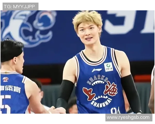 王哲林领衔中国篮球新篇章展现实力与魅力的双重风采 王哲林领衔中国篮球新篇章展现实力与魅力的双重风采